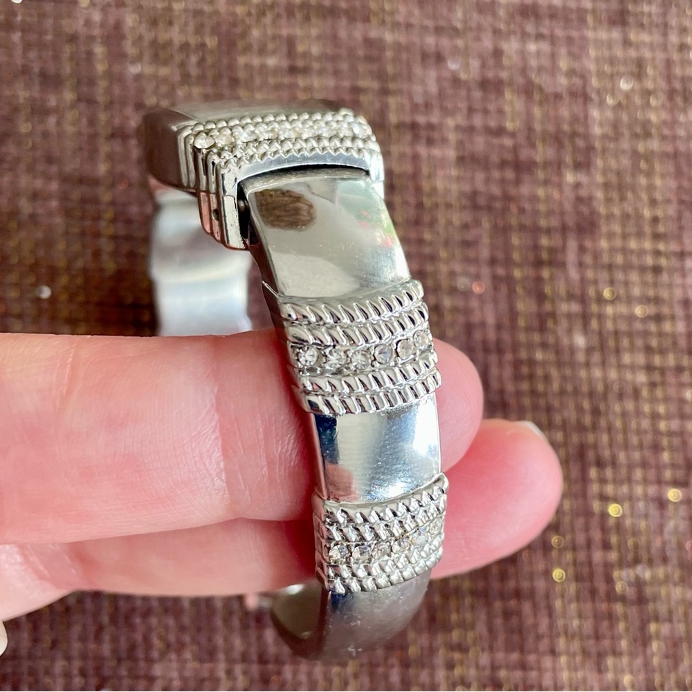 Metal Cuff Watch - Picture 4 of 5